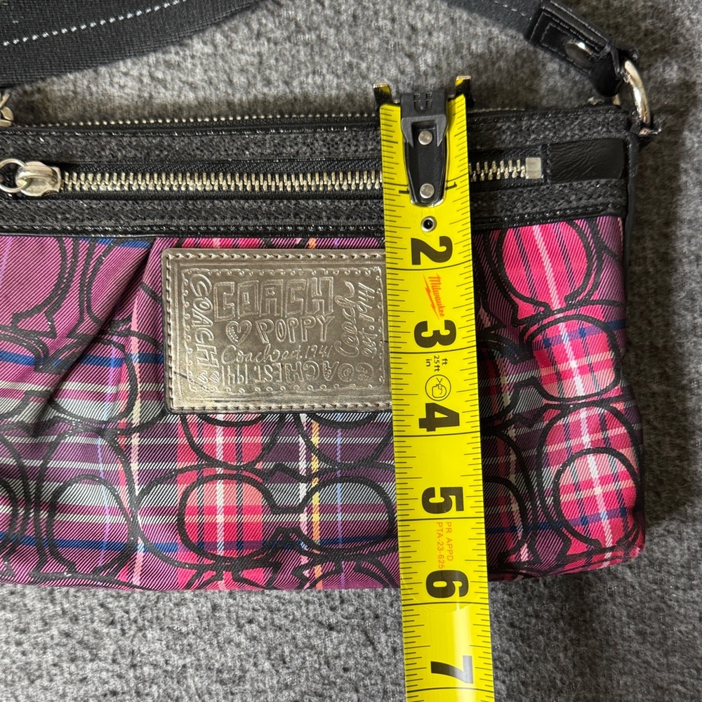 Coach Poppy Plaid Signature Crossbody Bag Black Pink Silver‎ Hardware - Picture 11 of 12